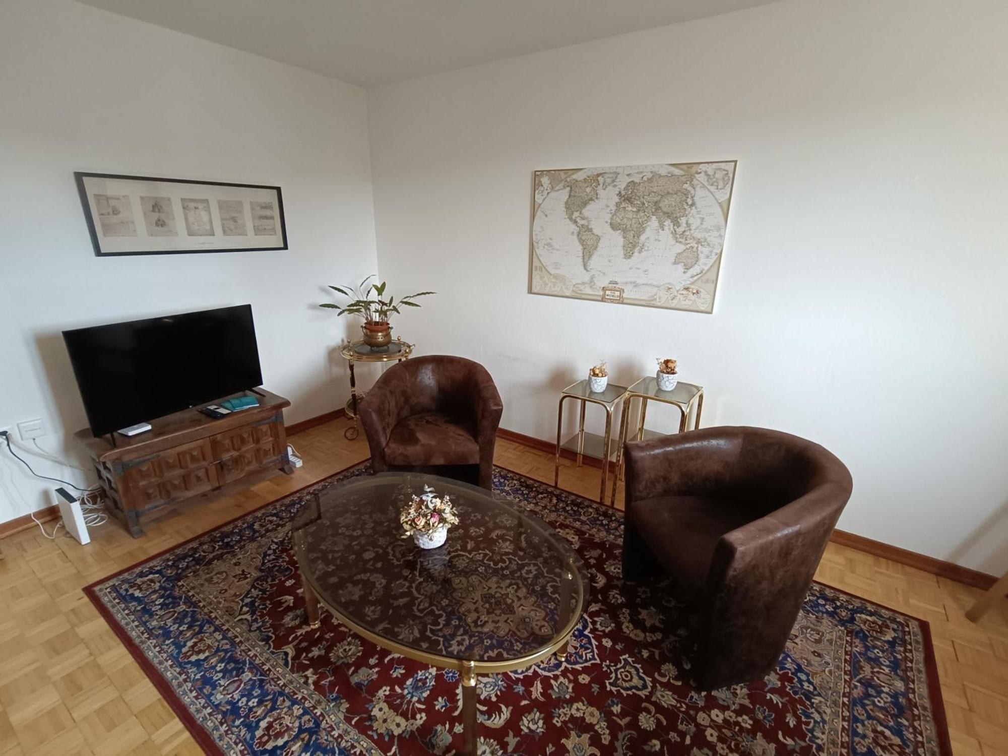 Helvetia 2 Zimmer Apartment Mit Parkplatz Zurich Bagian luar foto