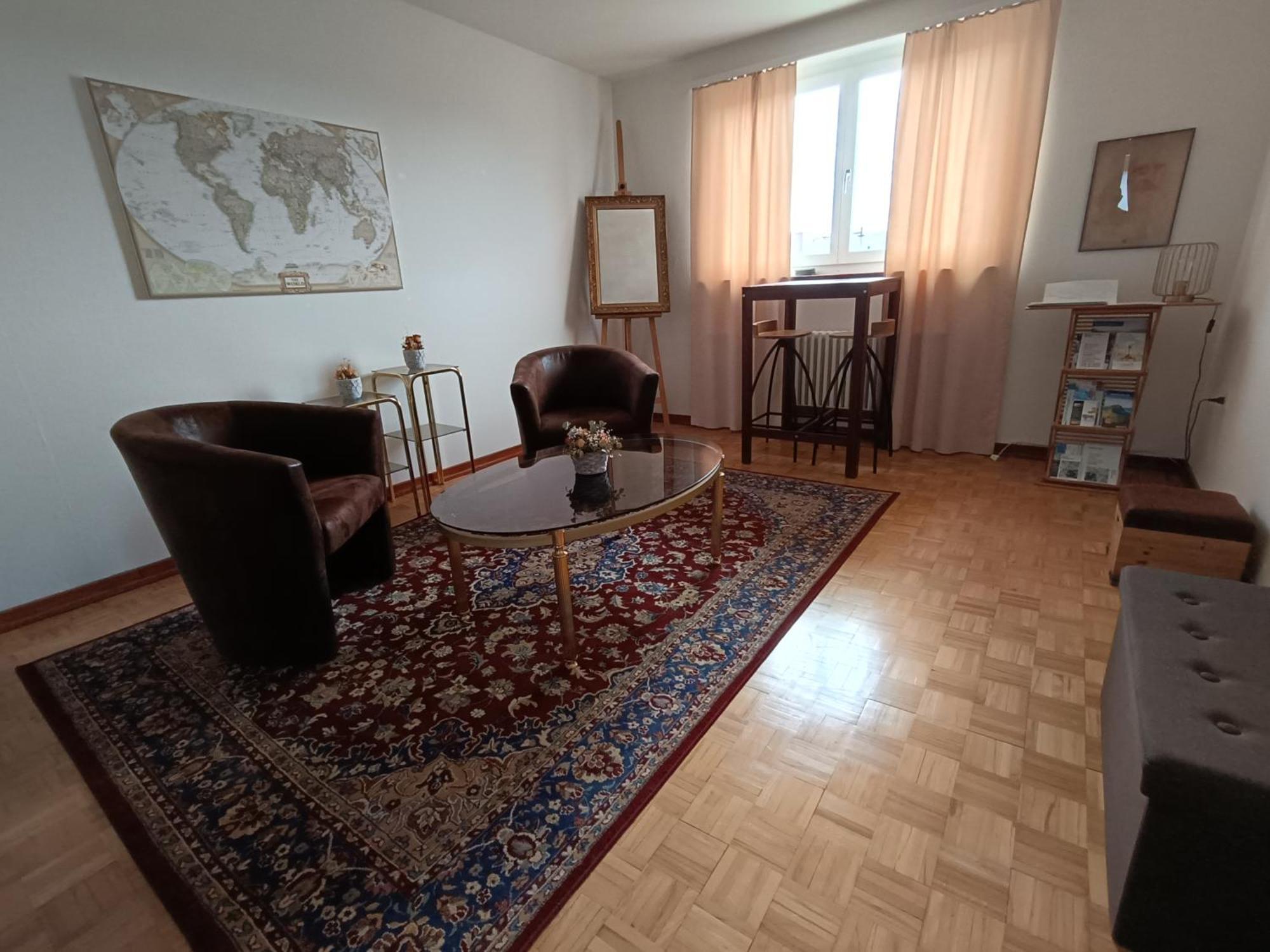 Helvetia 2 Zimmer Apartment Mit Parkplatz Zurich Bagian luar foto